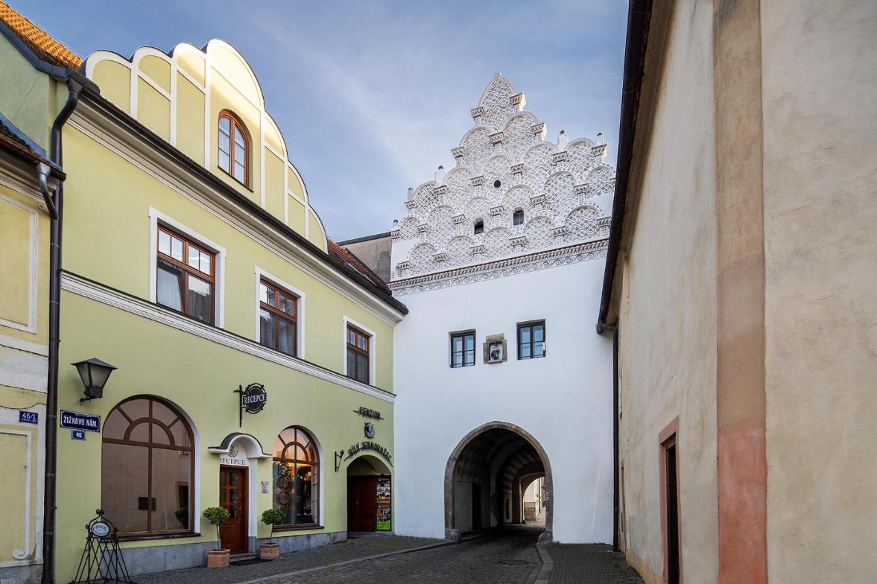 Hotel Bily Jednorozec Třeboň Kültér fotó