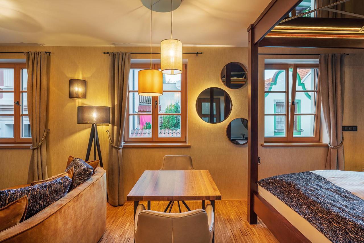 Hotel Bily Jednorozec Třeboň Kültér fotó